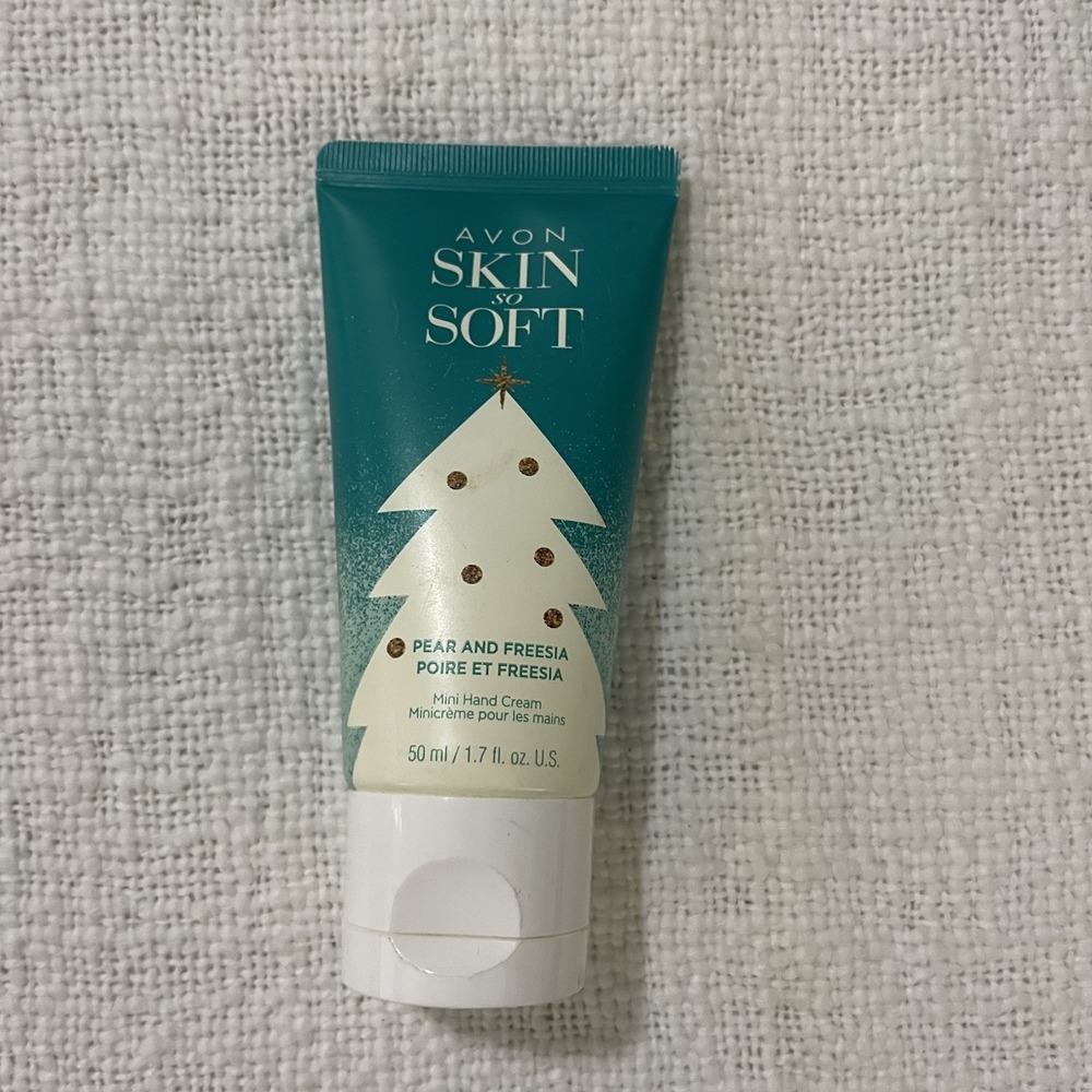 Avon Skin So Soft Pear‎ and Freesia Hand Cream 1.7 fl. oz. Gift Discontinued